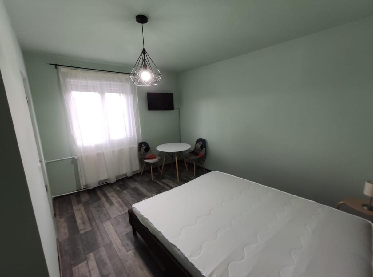 Podgoria Guesthouse- Camere De Inchiriat Oradea Exteriér fotografie