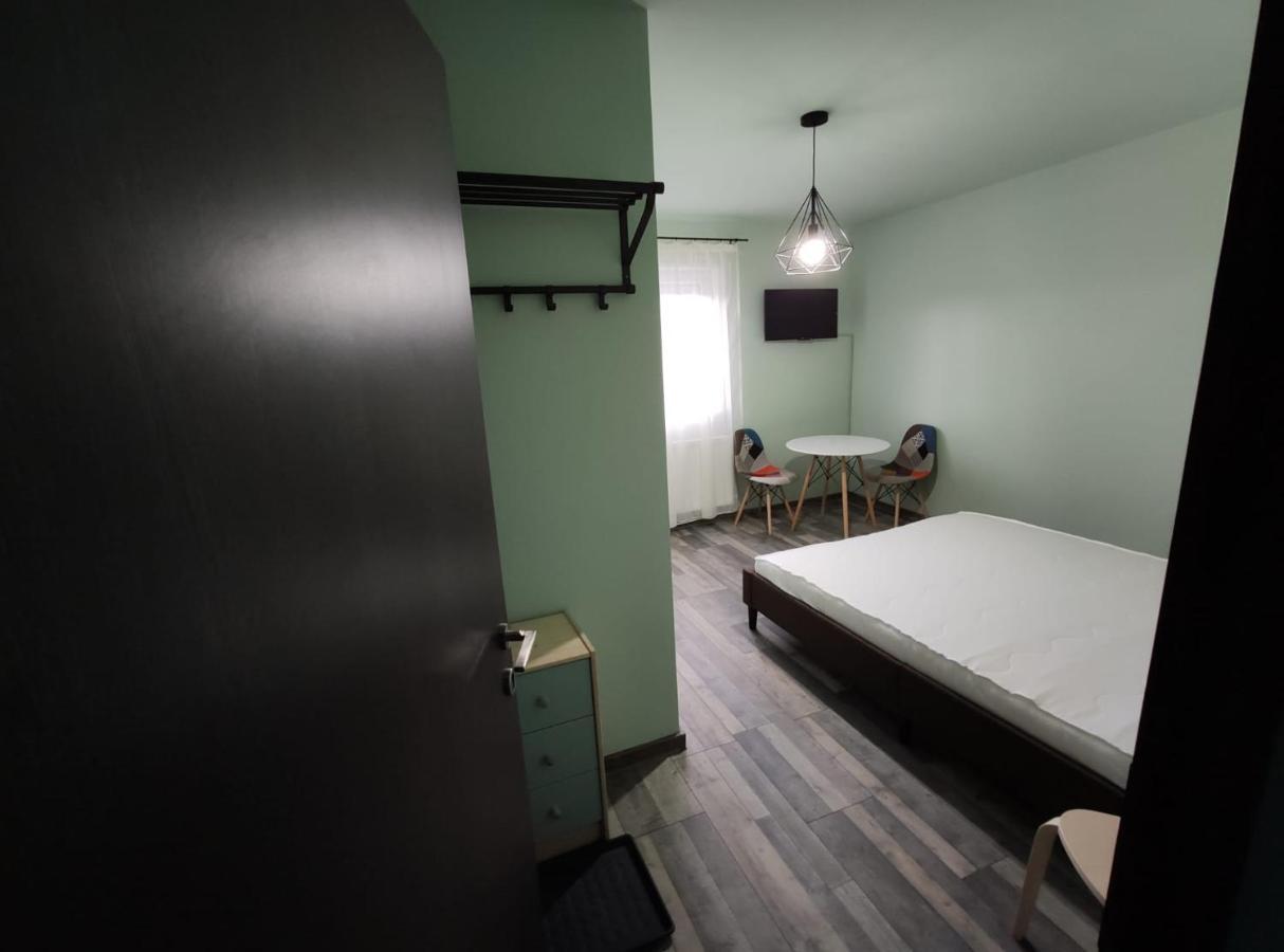 Podgoria Guesthouse- Camere De Inchiriat Oradea Exteriér fotografie