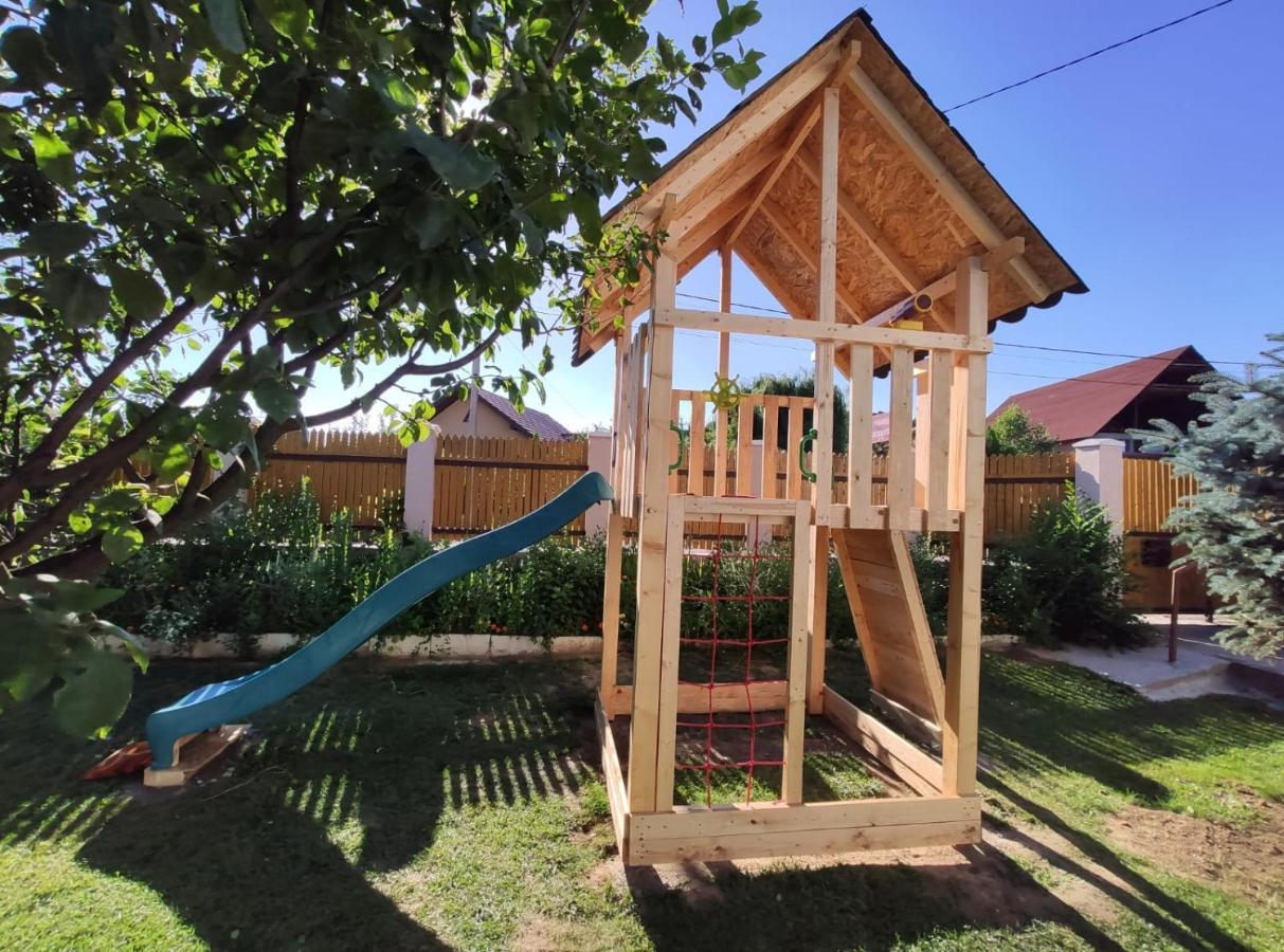 Podgoria Guesthouse- Camere De Inchiriat Oradea Exteriér fotografie